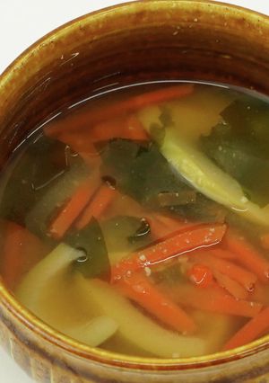 四方竹とわかめの味噌汁-レシピのメイン写真