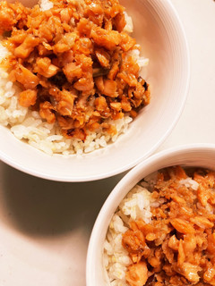 簡単激うま!シャケフレーク丼-レシピのメイン写真