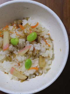 調味料は塩と砂糖のみ!優しい味の混ぜご飯-レシピのメイン写真