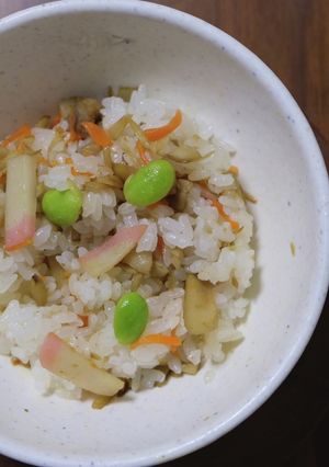 調味料は塩と砂糖のみ！優しい味の混ぜご飯-レシピのメイン写真