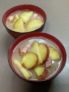 さつまいもとベーコンの味噌汁-レシピのメイン写真