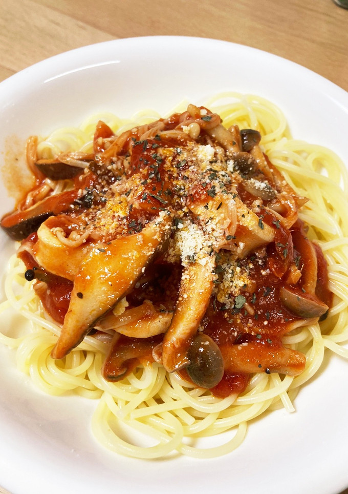 やりいかと3種のきのこのトマトパスタ-レシピのメイン写真