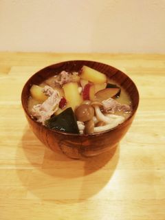 さつまいもと豚肉のかんたん味噌汁-レシピのメイン写真