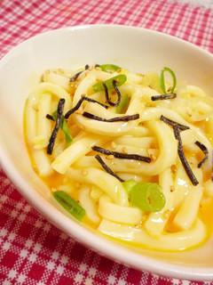 塩昆布で❤ぶっかけうどん~釜玉風~-レシピのメイン写真