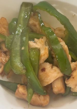 鶏胸肉で作る！絶品青椒肉絲風😋-レシピのメイン写真
