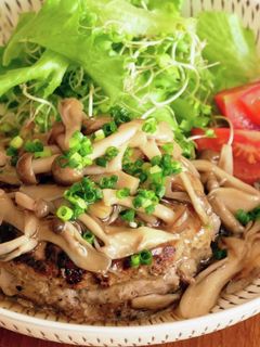 がっつり飯に!きのこあんかけハンバーグ-レシピのメイン写真