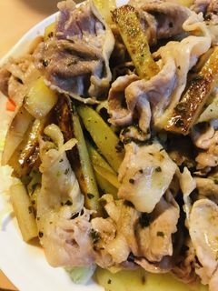豚こまぎれ肉&ジャガイモのレモンバジル炒-レシピのメイン写真