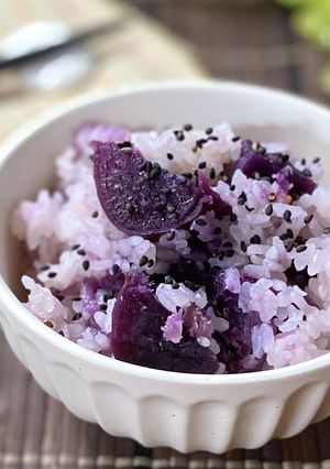 炊飯器で　紫薩摩芋の炊き込みご飯-レシピのメイン写真