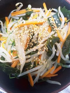 もやしと人参と豆苗とワカメのナムル-レシピのメイン写真