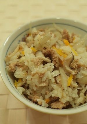鶏飯（鶏そぼろの炊き込みご飯）-レシピのメイン写真