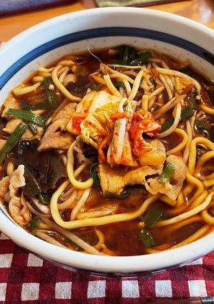 手作りスープの、豚キムチ+味噌ラーメン-レシピのメイン写真