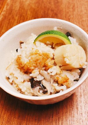 旨みジュワッ！帆立貝柱と舞茸炊き込みご飯-レシピのメイン写真