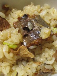 カンタン♪サバ味噌煮缶で炊き込みご飯☆-レシピのメイン写真