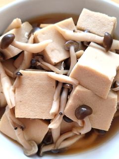 高野豆腐とぶなしめじの煮物-レシピのメイン写真