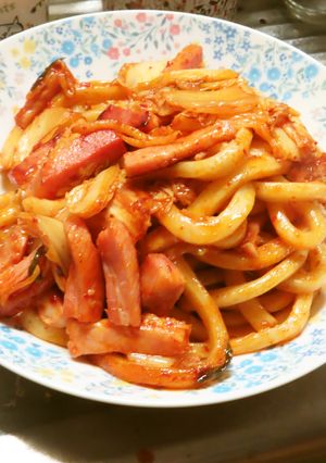 時短簡単ベーコンとキムチの炒めうどん-レシピのメイン写真