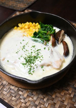 チーズクリームソースで柔らか鶏むねソテー-レシピのメイン写真