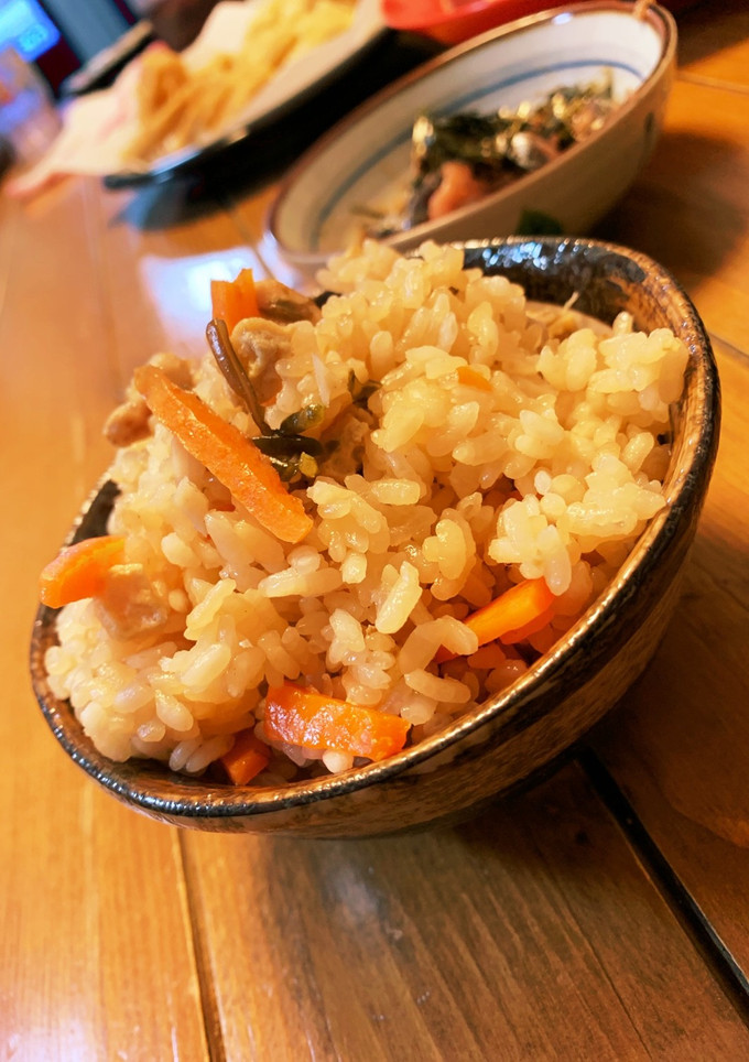 切って炊くだけ☆鶏のしっとり炊き込みご飯-レシピのメイン写真