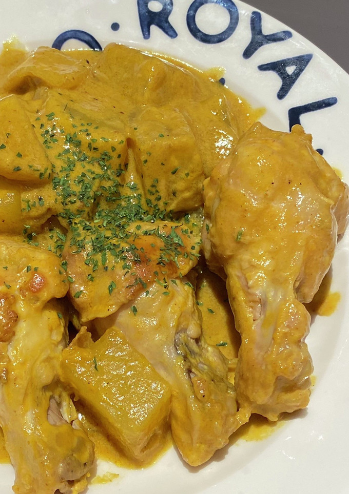 イエローカレー　えびせんを添えてタイ料理-レシピのメイン写真