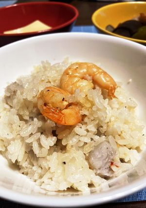 鍋キューブで！海老と里芋の炊き込みご飯-レシピのメイン写真
