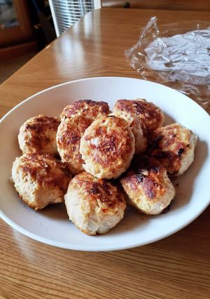 豚ひき肉のキャベツ入りハンバーグ-レシピのメイン写真