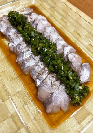 刺身太刀魚の炙り　ニラ中華ソース-レシピのメイン写真