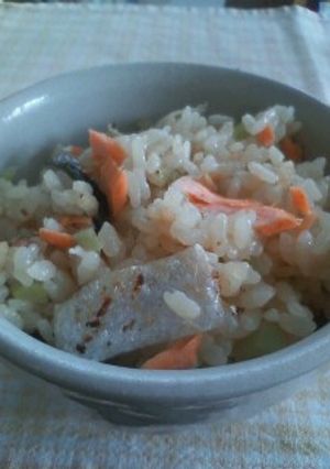 鮭のピリ辛炊き込みご飯-レシピのメイン写真