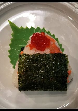 鮭とすじこのおにぎり-レシピのメイン写真