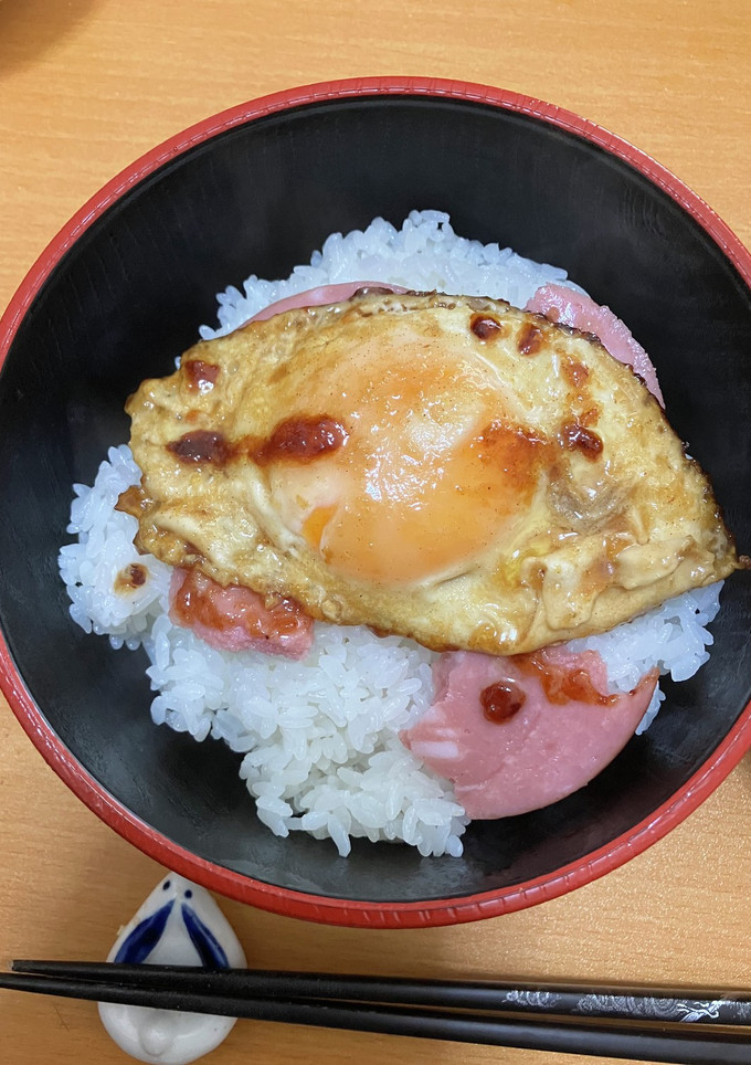 目玉焼き丼生姜焼き風-レシピのメイン写真