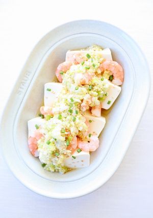 簡単美味しい!【豆腐とエビのネギ塩盛り】-レシピのメイン写真