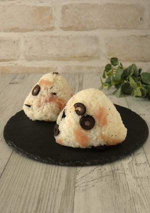 生ハムとオリーブのおにぎり-レシピのメイン写真