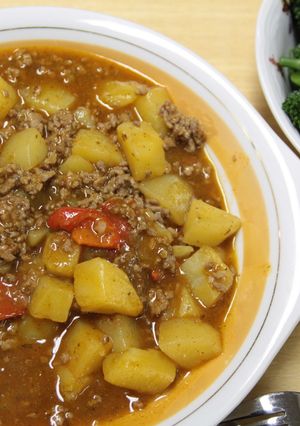 パプリカじゃがいも挽肉煮込み Maggi-レシピのメイン写真