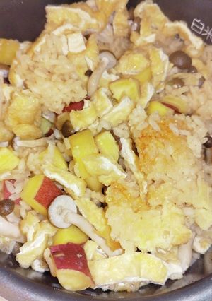 さつまいもと油揚げとしめじの炊き込みご飯-レシピのメイン写真