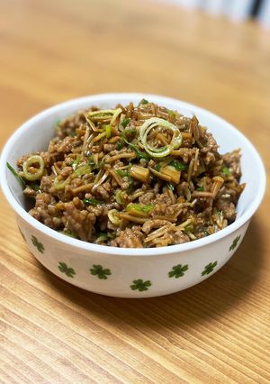 エノキと挽肉の甘辛味噌炒め-レシピのメイン写真