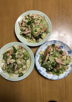 レタス魚肉ソーセージ炒め-レシピのメイン写真