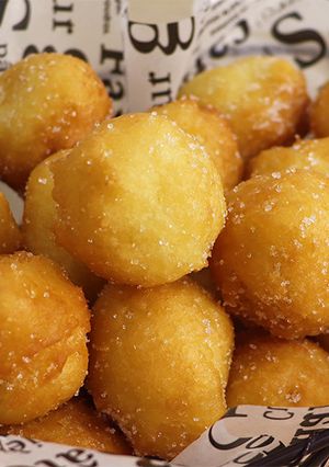 材料2つだけ!もっちもち豆腐ドーナツ-レシピのメイン写真