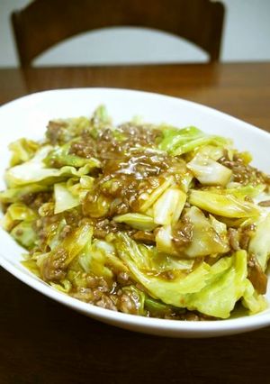 キャベツと挽き肉のピリ辛オイスター炒め♪-レシピのメイン写真
