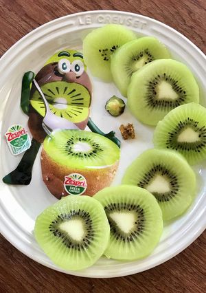 食べる部分が多いキウイの芯の取り方-レシピのメイン写真