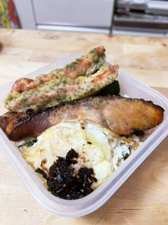 漬けて焼くだけ!柔らかブリの照り焼き弁当-レシピのメイン写真