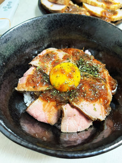 低温調理のローストビーフ丼-レシピのメイン写真