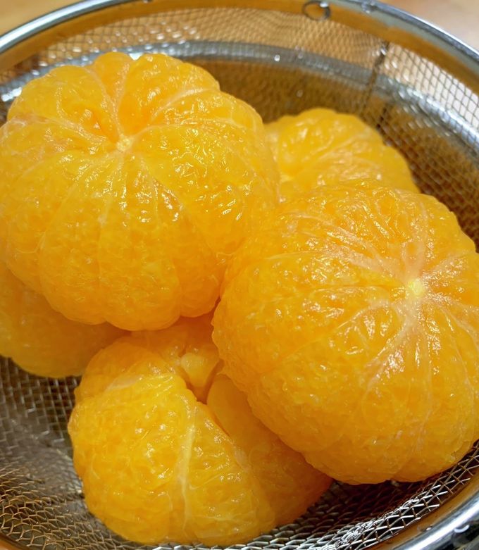 朝のフルーツ 10月 みかんの皮むき by ぽろっとQちゃん