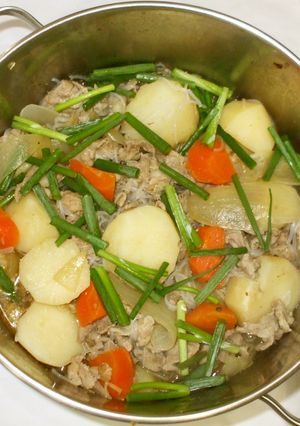 基本の肉じゃが♪目の疲れに簡単漢方薬膳-レシピのメイン写真