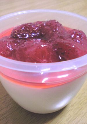 なんちゃってムースのいちごソース-レシピのメイン写真