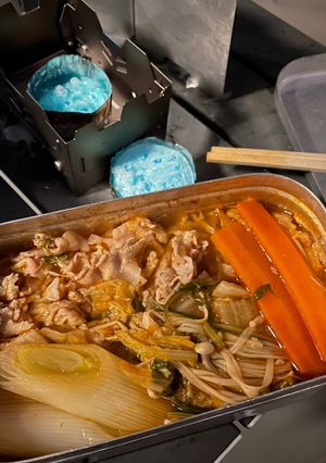 固形燃料で山ごはん！キムチ鍋！-レシピのメイン写真