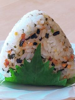 パリおにぎり★富士山のわさびふりかけ-レシピのメイン写真