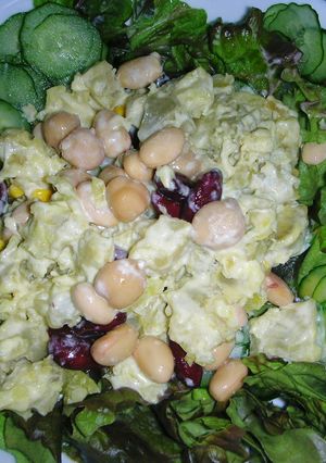 さつまいもと豆のたくあんサラダ-レシピのメイン写真