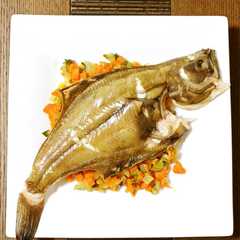 รูปของ 赤カレイの蒸し煮～魚の駅生地～