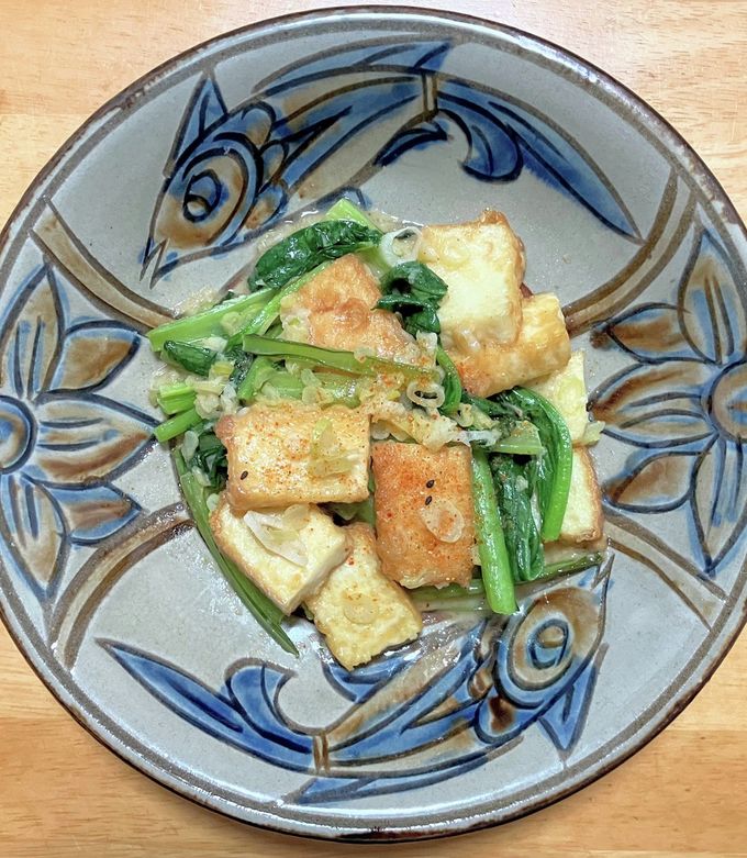 簡単で節約◎厚揚げと小松菜の味噌マヨ炒め-レシピのメイン写真