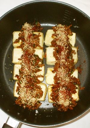 焼き豆腐の肉味噌かけ♪潤い不足に簡単薬膳-レシピのメイン写真