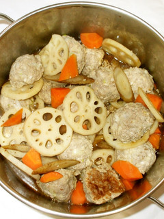 肉団子と蓮根牛蒡人参の煮物♪皮膚病に簡単-レシピのメイン写真