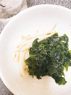 簡単 ヘルシーなもやしとわかめのおつまみ-レシピのメイン写真